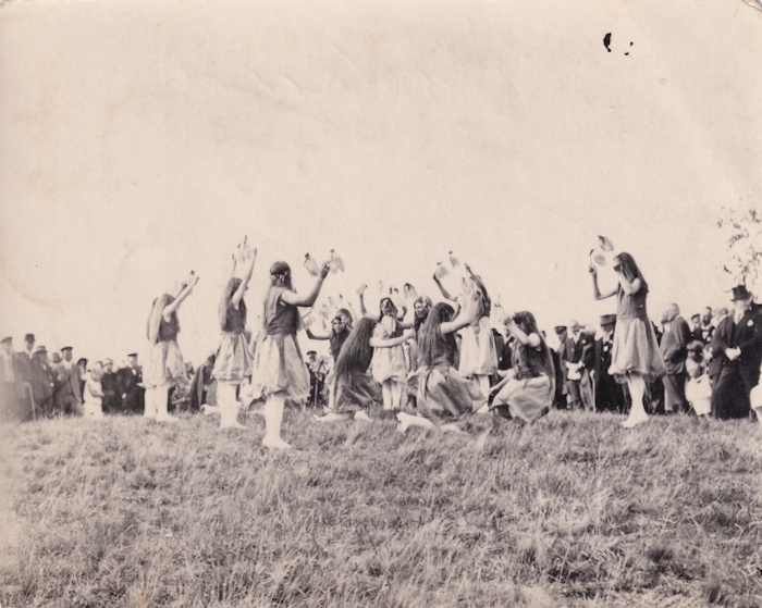 zReigen_des_Jungm�dchenbundes_Molmerswende_700